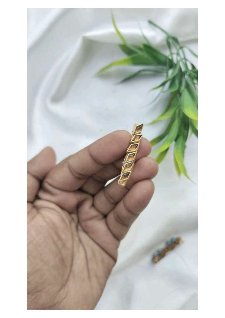 Diamond look brooch pin