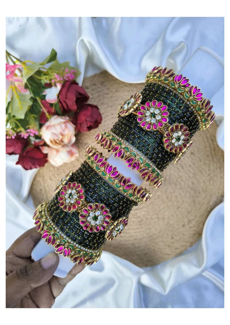 JADU (Dark pink with Bottle green)